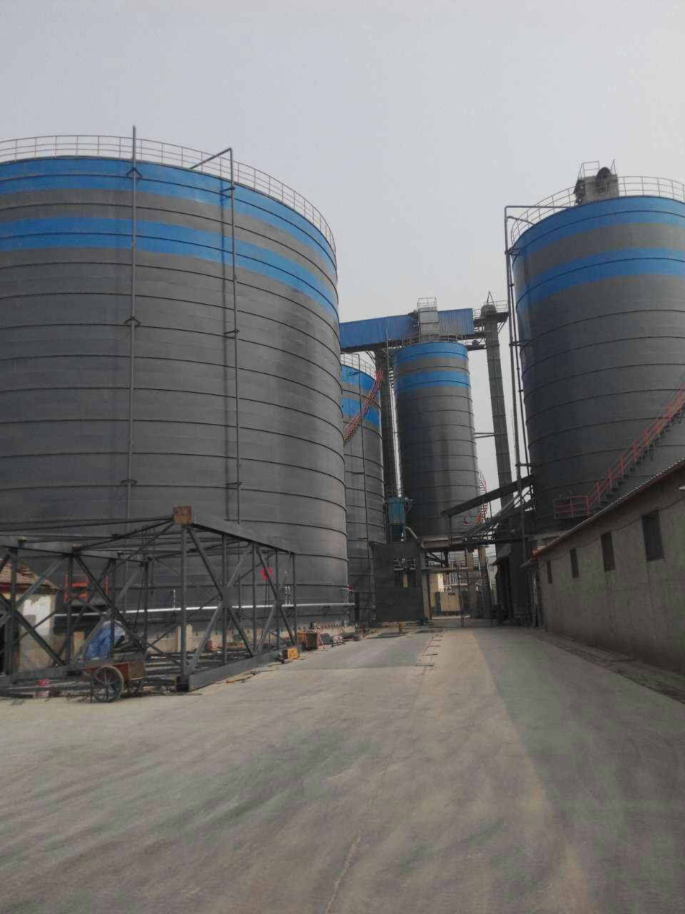 沉湖管委会粉煤灰储存库基础怎么建造